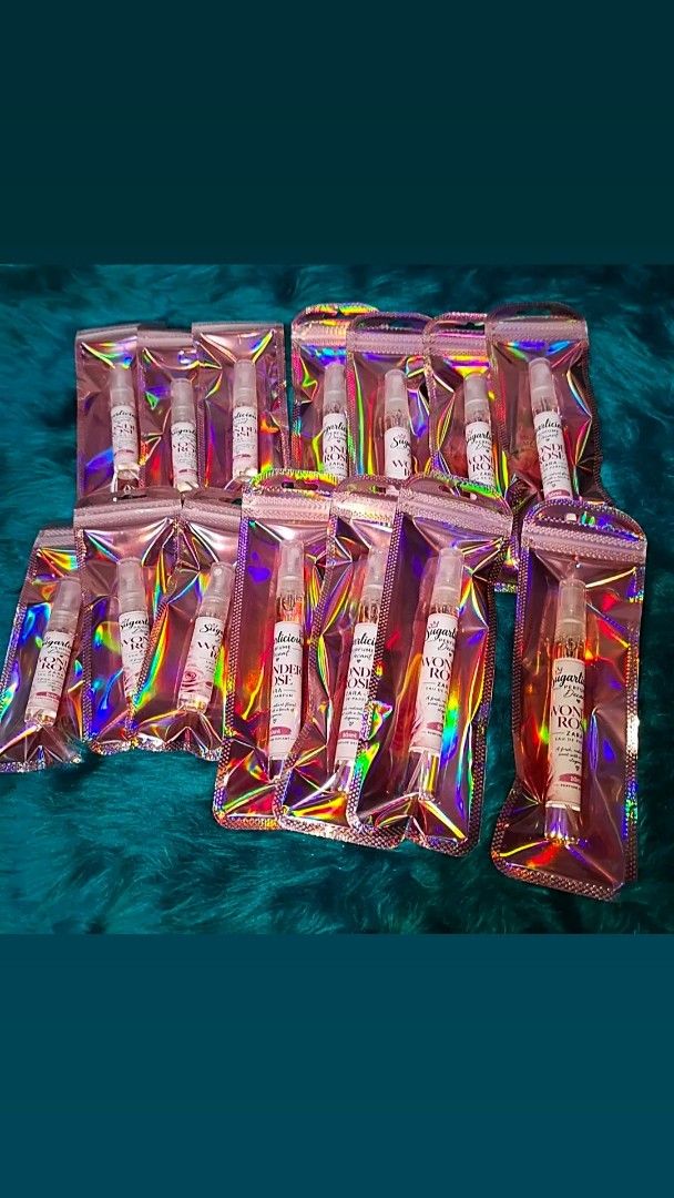Zara Wonder Rose Perfume Decant Sugarlicious (Category: Fragrance & Deodorants) located in Paranaque City. Submitted by strawberryeng (Listing ID 1469042215, Image 3). Description: - Scent: Zara Wonder Rose (Fresh floral fragrance) - Sizes available: 5ml and 10ml decants - Packaging: Sealed in a cute holographic zipper pouch - Perfect for: Testing the scent or convenient on-the-go touch-ups - 100% authentic and ready to ship.
