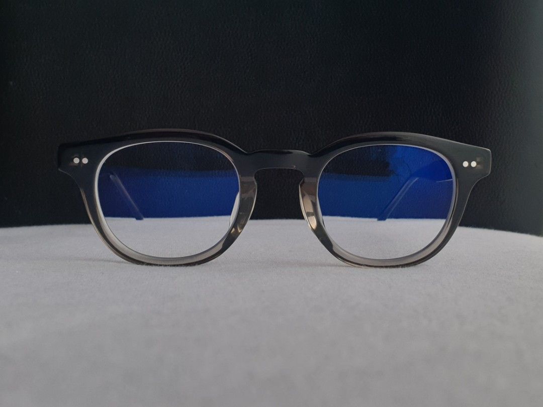 Zoff Retro Eyeglass Frame (Category: Sunglasses & Eyewear) located in Quezon City. Submitted by WasalakTwo (Listing ID 1468975110, Image 3). Description: Bought in Japan Durable and high quality Goodcondition Clean and presentable Lens are graded, but replaceable Open for delivery nationwide Front Width 13.5cm Front Height 4.4cm.
