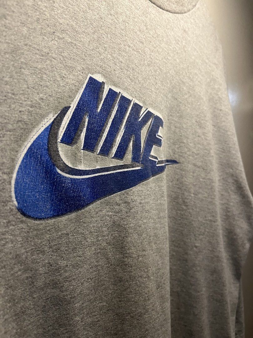 00s Nike Long sleeves tee (Category: Activewear) located in Baguio. Submitted by ezrab. (Listing ID 1465506190, Image 1). Description: 00s Nike Long sleeve Tee Y2k 22.5x29.