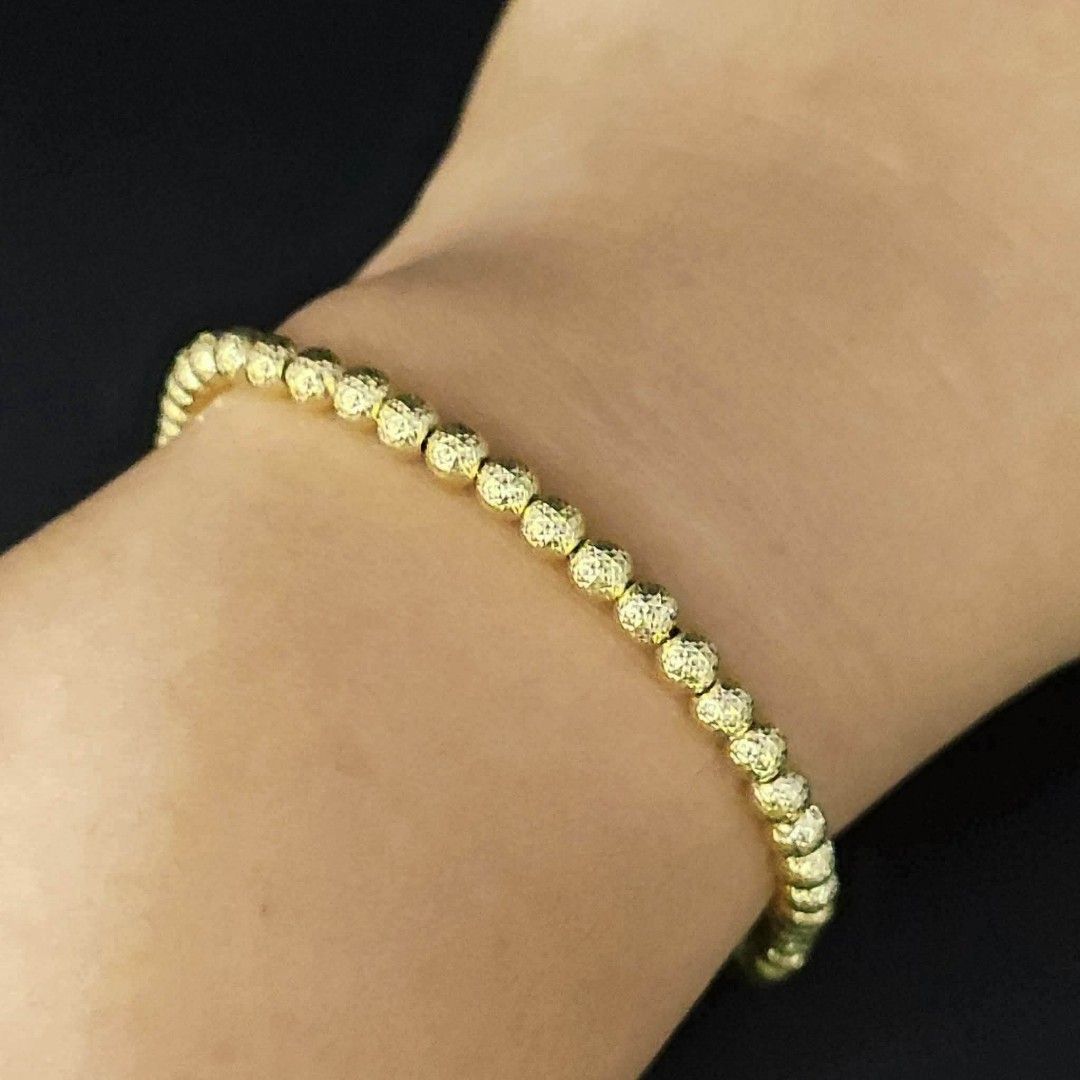 18k Hk gold diacut balls bracelet (Category: Bracelets) located in Manila. Submitted by bhelgoldseller2ndaccount (Listing ID 1465415295, Image 2). Description: New!!✨New!!✨New!! Authentic 18k Hk Golds 💯pawnable/naisasanla 💯with high appraisal rate 💯good investment 💯Direct supplier price 👉OPEN for resellers 🌺please take time to evaluate their actual sizes and grams 👉Best panggift for all occasions ✅ Sold per grams not per piece Kya lowest p