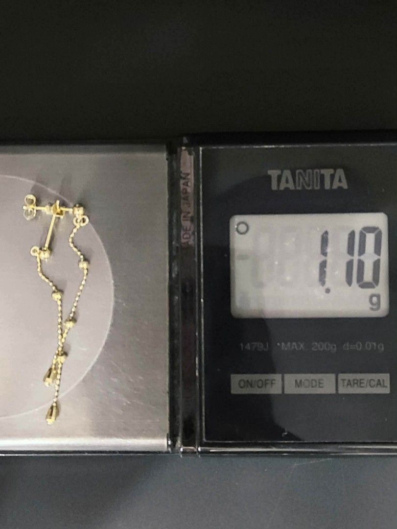 18k Hk gold drop ball stud earrings (Category: Earrings) located in Manila. Submitted by bhelgoldseller2ndaccount (Listing ID 1465463228, Image 3). Description: New!!✨New!!✨New!! Authentic 18k Hk Golds 💯pawnable/naisasanla 💯with high appraisal rate 💯good investment 💯Direct supplier price 👉OPEN for resellers 🌺please take time to evaluate their actual sizes and grams 👉Best panggift for all occasions ✅ Sold per grams not per piece Kya lowest 