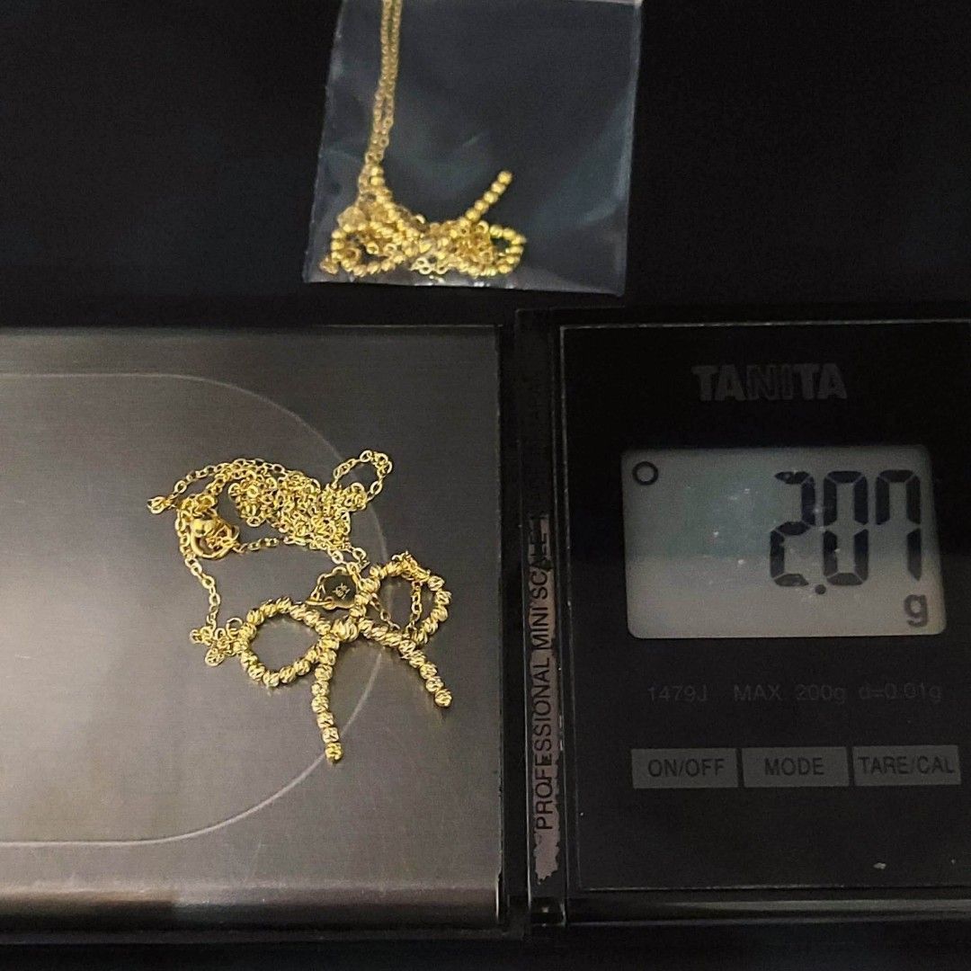 18k Hk gold ribbon necklaces (Category: Necklaces) located in Manila. Submitted by bhelgoldseller2ndaccount (Listing ID 1465461900, Image 3). Description: New!!✨New!!✨New!! Authentic 18k Hk Golds 💯pawnable/naisasanla 💯with high appraisal rate 💯good investment 💯Direct supplier price 👉OPEN for resellers 🌺please take time to evaluate their actual sizes and grams 👉Best panggift for all occasions ✅ Sold per grams not per piece Kya lowest price 