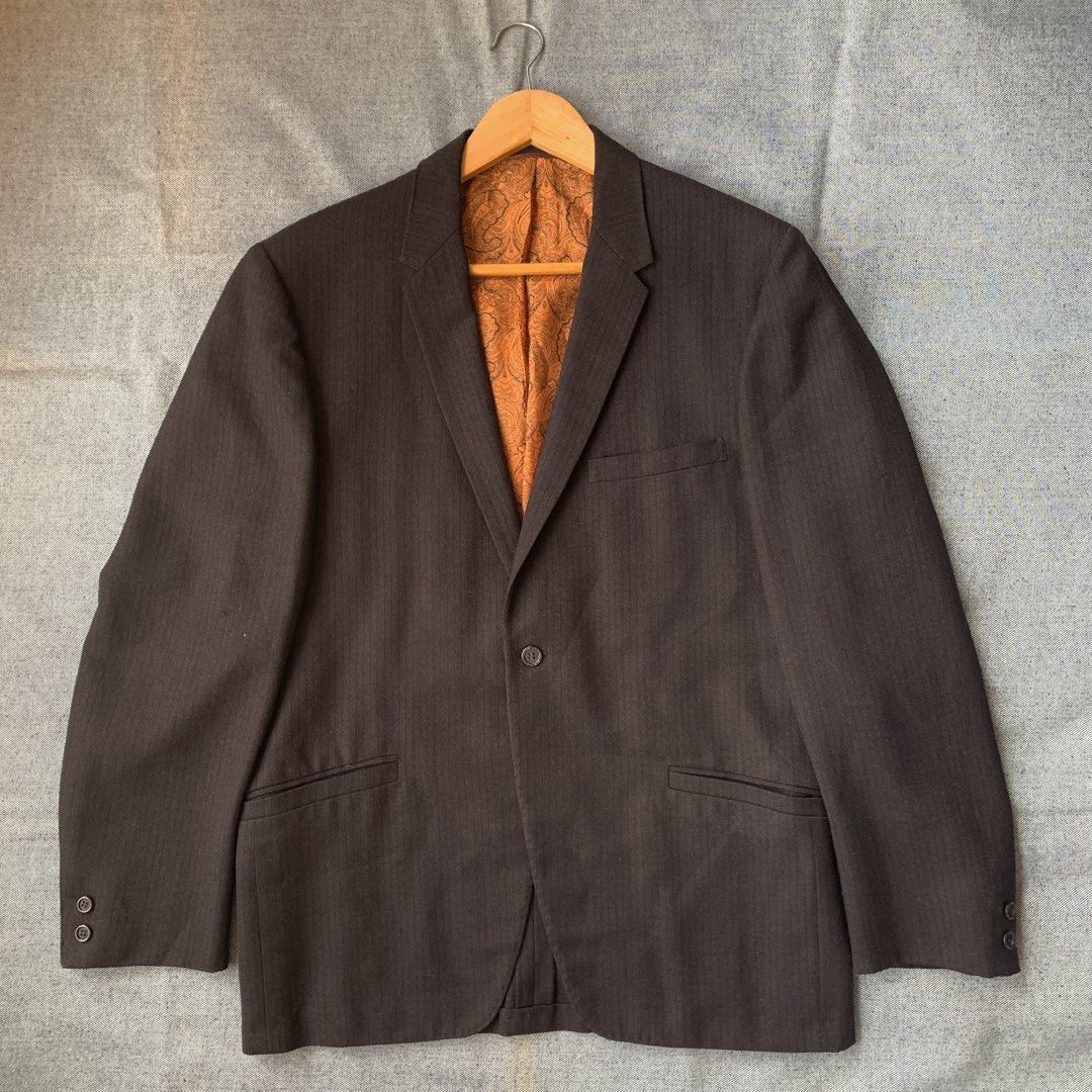 1960s Pure British Wool Jacket by Lounge Clothes (Category: Coats, Jackets and Outerwear) located in Manila. Submitted by minsanseller_madalasbuyer (Listing ID 1465493674, Image 1). Description: Chest - 21.25” Waist - 20” Length - 29” Shoulder - 17.5” Sleeve - 24.75” > Dated 1966, ACWA Union Made. > Fabric is in great condition. > Has a few small holes on the sleeve, nothing that can’t be mended or keep it for added character..