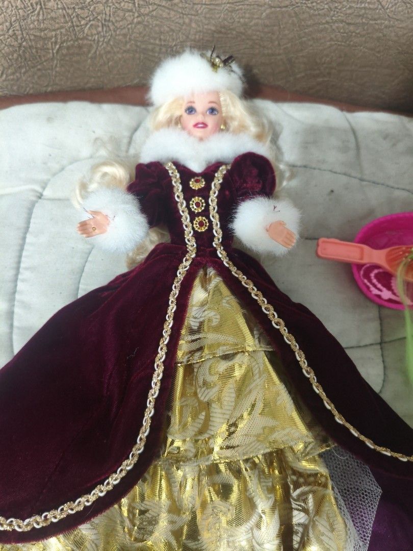 1996 Happy Holidays Barbie (Category: Kids Toys) located in Imus. Submitted by phoebe.ph (Listing ID 1465454078, Image 3). Description: 1996 Happy Holidays barbie doll. No issue no flaws. what you see is what you get. 1,300 Php..