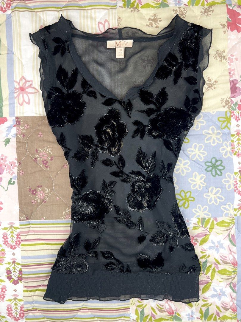 2000’s Moiselle Devore Velvet Floral Mesh Top (Category: Sleeveless) located in Angeles City. Submitted by fruits.ph (Listing ID 1465432813, Image 2). Description: Measurements B:15.5” W:15.5” L:21” Size on Tag: ❌ Best Fit: M-Semi L *Flat lay measurements* Mannequin Size: M (34”; 25”) Color Rate: 10/10 Flaws: None Fabric Type: Mesh/ Non-Stretch Fabric ***Color may vary due to lighting. This item is properly washed and disinfected.***.