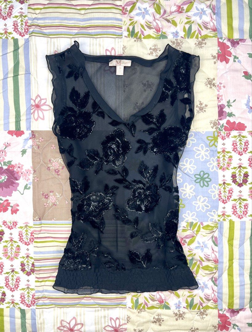 2000’s Moiselle Devore Velvet Floral Mesh Top (Category: Sleeveless) located in Angeles City. Submitted by fruits.ph (Listing ID 1465432813, Image 1). Description: Measurements B:15.5” W:15.5” L:21” Size on Tag: ❌ Best Fit: M-Semi L *Flat lay measurements* Mannequin Size: M (34”; 25”) Color Rate: 10/10 Flaws: None Fabric Type: Mesh/ Non-Stretch Fabric ***Color may vary due to lighting. This item is properly washed and disinfected.***.