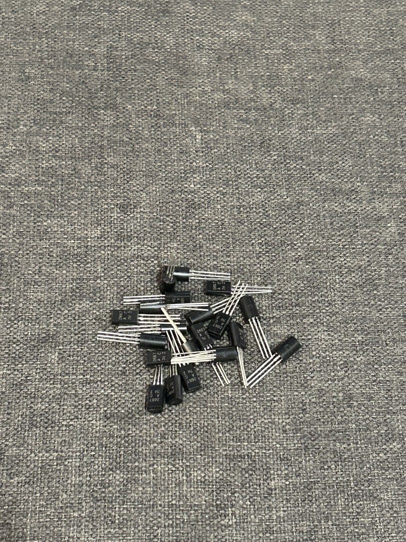 20pcs D667 In-Line TO-92L Low Power Transistor Triode (Category: Other Home Appliances) located in General Trias. Submitted by aprilocampo0412 (Listing ID 1465414980, Image 2). Description: 20pcs D667 In-Line TO-92L Low Power Transistor Triode.