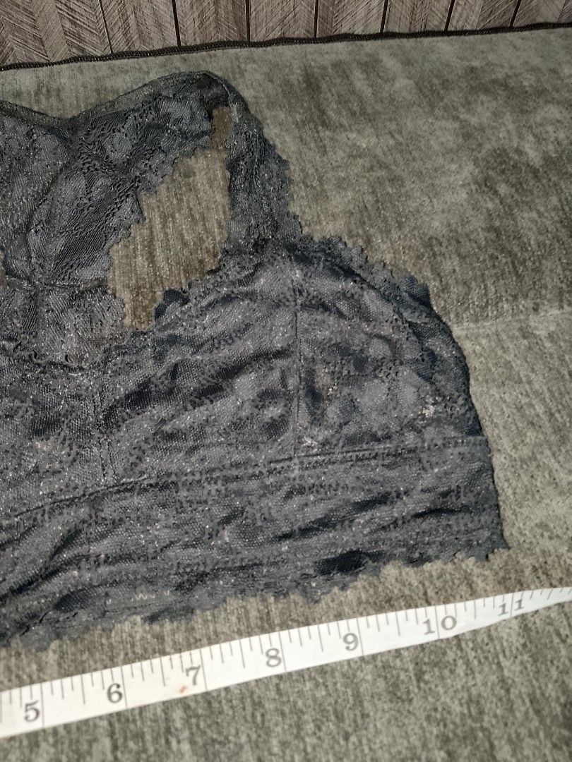 30a Art class grey Bralette not padded (Category: Undergarments & Loungewear) located in Manila. Submitted by truecrystal-1407 (Listing ID 1465479524, Image 2). Description: .