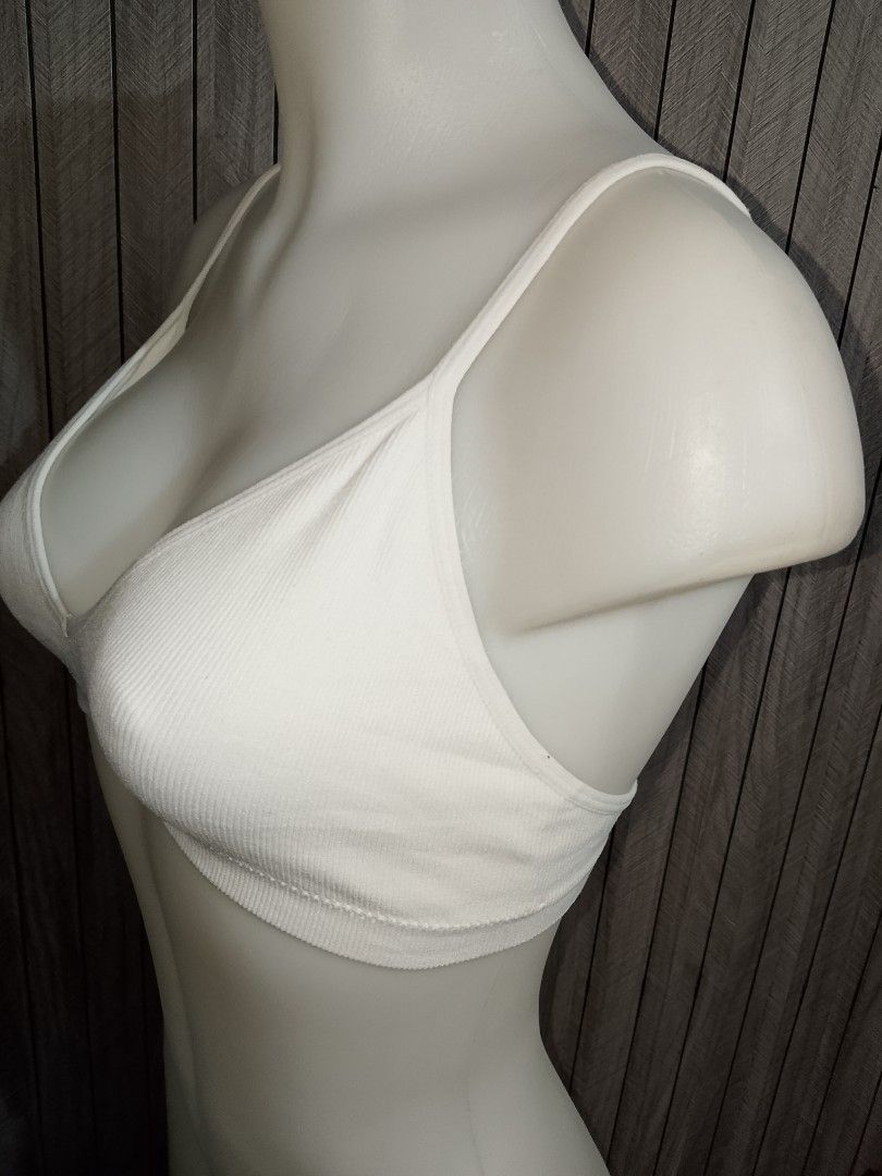 34d Rose+vine White ribbed bra no pads (Category: Undergarments & Loungewear) located in Manila. Submitted by truecrystal-1407 (Listing ID 1465444228, Image 3). Description: .