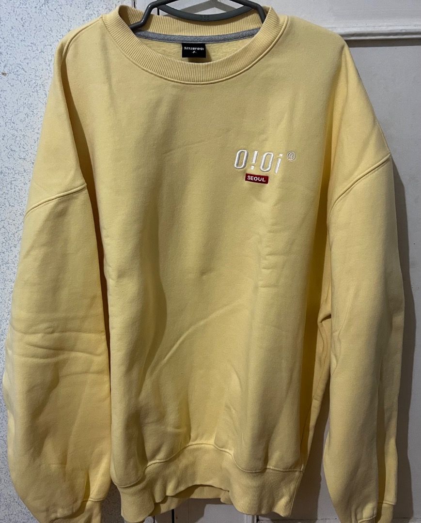 5252 by O!Oi Yellow Sweater (Category: Longsleeves) located in Pasay City. Submitted by classicsale (Listing ID 1465452755, Image 1). Description: 5252 BY OiOi Yellow Sweater Price: Php 860 plus shipping fee Good condition Size: F (Can fit XS-S) Payment: Gcash / Maya Shipping: LBC / Grab Express / J&T (dm for more options or details) DM FOR MORE INFO.