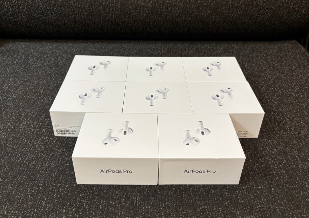 (最後2部$1400@1) 有8部全新未開封Apple AirPods Pro 3/不議價/iPhone可以配對完之後搵到設定/盒嘅序號同配對到嘅序號一樣/保證行貨包一年基本保養 （分類：耳機）位於 Hong Kong。 由 happyjaihehe 提交（商品編號 1465419815，圖片 1）。簡介： (最後2部$1400@1) 有8部全新未開封Apple AirPods Pro 3/$1400@1 不議價/平過蘋果官網($18xx)/保證正貨可以去蘋果官網search序號，裏面包含購買日期同基本一年保養/clove抽中嘅可以提供證明/可以面交嗰陣面對面驗貨🫡任驗。