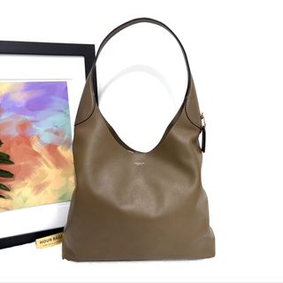(Category: ) located in . Submitted by hourbags (Listing ID 1465423035, Image 1). Description: .