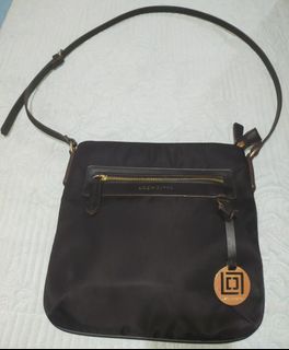 (Category: ) located in . Submitted by thriftside29 (Listing ID 1465393857, Image 1). Description: .