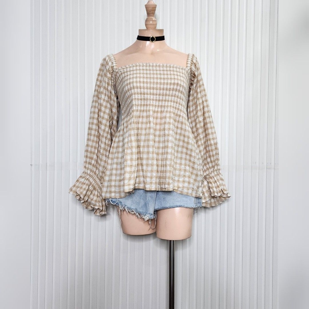 🍁 seed 🍁 Gingham smock top 🍁 Medium 🍁 B: 36in 🍁 Stretchy 🍁 500php 🍁 (Category: Blouses) located in Paranaque City. Submitted by zunao_wearables (Listing ID 1465454785, Image 2). Description: 🍁 seed 🍁 Gingham smock top 🍁 Medium 🍁 B: 36in 🍁 Stretchy 🍁 500php 🍁.