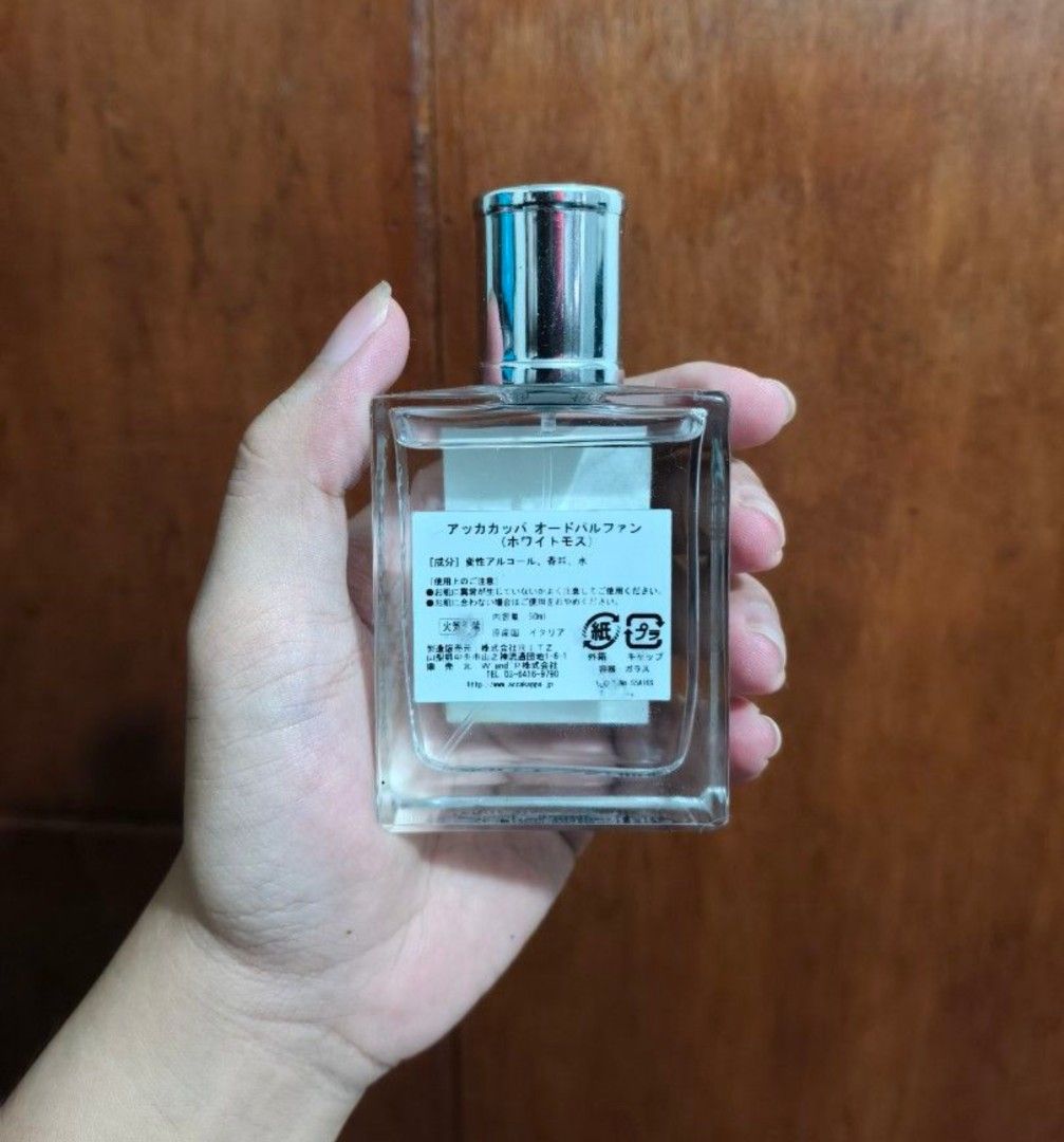 Acca kappa perfume EDP (Category: Fragrance & Deodorants) located in Pateros City. Submitted by randomsheesh (Listing ID 1465450492, Image 2). Description: P3600 Pre-loved, almost full (approx. 95-98% remaining). See photos for exact juice level. Size: 50ml Concentration: Eau de Parfum (EDP) — Note: This is the higher concentration EDP variant, not the lighter Eau de Cologne. Source: 100% Authentic.Description:The ultimate clean, sophisticated "f