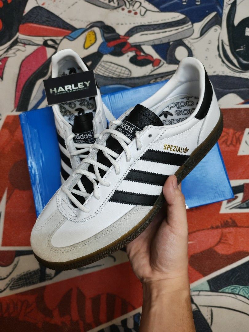 Adi Spezial Handball Size 11/ 12 (Category: Sneakers) located in Marikina City. Submitted by tm_harley (Listing ID 1465434622, Image 1). Description: 🚨Adi Spezial Handball Size 11 / 12 Men's 💸2,995 pesos only!!❌5,300 SRP Send a DM for inquiries 📩 FB: Harley Villa FB Page: The Merchant - Kicks and Collectibles 📌Marikina City Location.