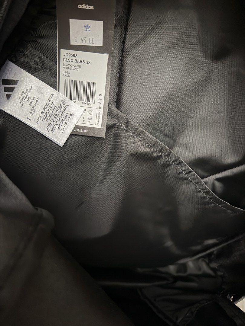 Adidas Backpack (Category: Backpacks) located in Manila. Submitted by bondea (Listing ID 1465384430, Image 3). Description: Authentic Brand new SRP : S$ 45= P1,440 Bought in Singapore Classic Bars -3 Stripes Black/ white Noir/Blanc.
