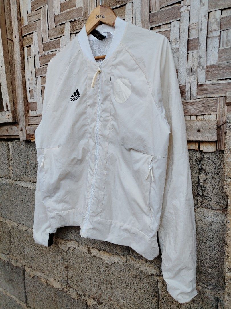 ADIDAS BOMBER JACKET (Category: Hoodies) located in Don Carlos. Submitted by thriftnidodong_23 (Listing ID 1465415708, Image 2). Description: ADIDAS BOMBER JACKET ☑️ SIZE MEDIUM ☑️ 21X26 ☑️ EXCELLENT CONDITION ☑️ COLOR RATE 9.7 ☑️ NO ISSUE 📥📥📥 📍 MINDANAO BUKIDNON.