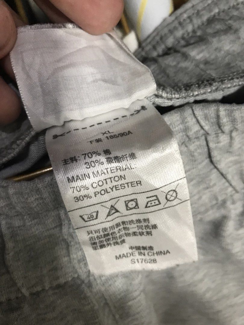 Adidas Essentials Shorts (Category: Shorts) located in Manila. Submitted by terlterlterl (Listing ID 1465530269, Image 3). Description: 32x20 leg opening: 13 stretchable .