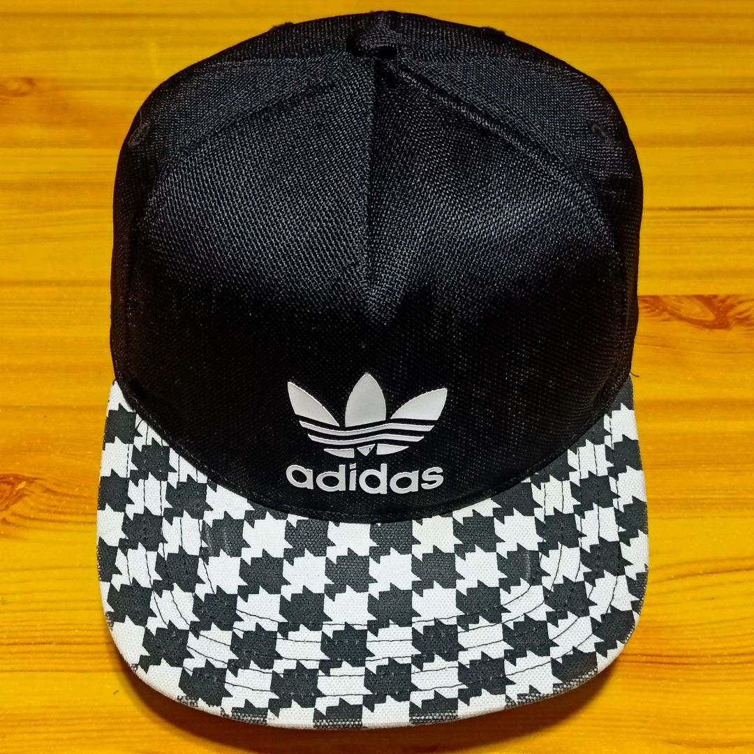 Adidas Snapback Cap (Category: Caps & Hats) located in Maramag. Submitted by thrifty777 (Listing ID 1465485095, Image 2). Description: Authentic Adidas Slightly Used Condition Location Maramag Bukidnon.