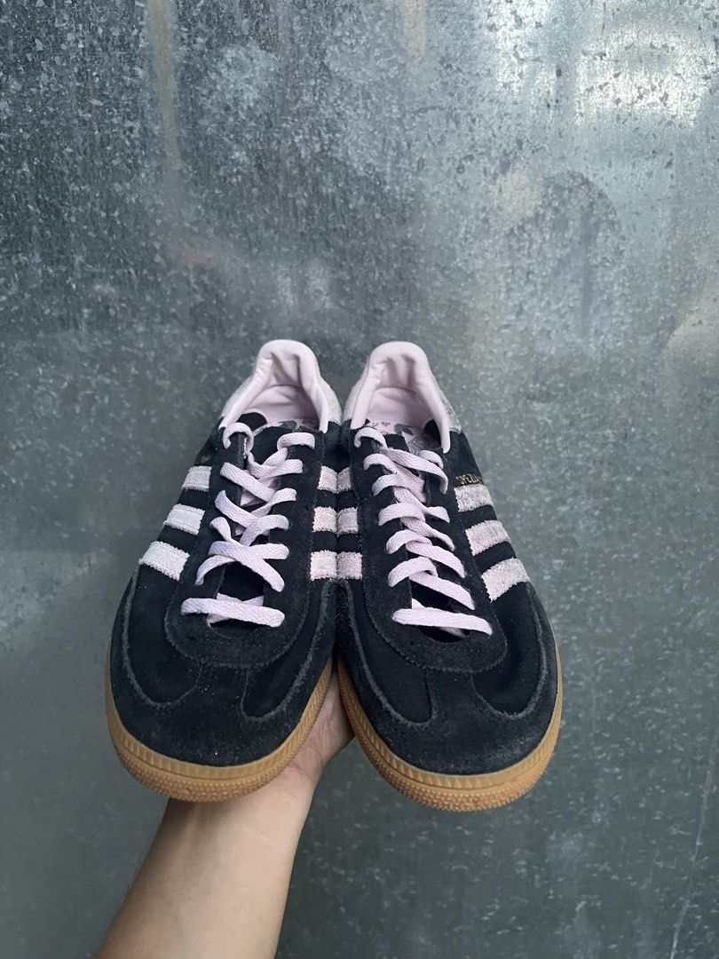 Adidas Spezial (Category: Sneakers) located in Marikina City. Submitted by azaero (Listing ID 1465491622, Image 2). Description: Size Women’s US 7 / cm 24 / Euro 38.5 Excellent Condition.