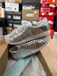 (Category: ) located in . Submitted by khai.uasneakers (Listing ID 1465475887, Image 1). Description: .
