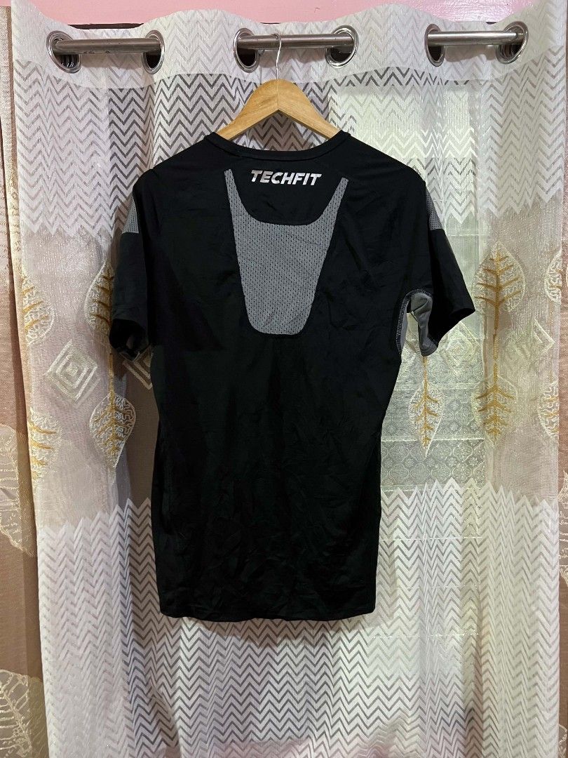 Adidas techfit (Category: Activewear) located in Kapalong. Submitted by thrift_niyram (Listing ID 1465431463, Image 3). Description: Adidas techfit Excellent condition Size S-M Color: 9.5/10 No issue Loc: Kapalong Davao del Norte.