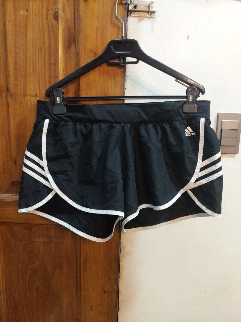 ADIDAS ULTIMATE PERFORMANCE WOVEN 3 STRIPES SHORTS (Category: Activewear) located in San Pedro. Submitted by cyanide.slug.cat (Listing ID 1465473181, Image 2). Description: l-xl 34-42" waist 10" length like new but maydust thingy sa waistband.