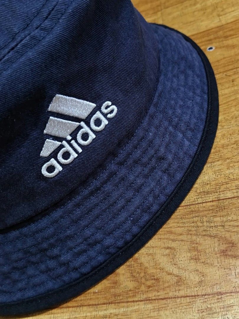 ADIDAS VINTAGE BUCKET HAT (Category: Caps & Hats) located in Muntinlupa City. Submitted by nofame12 (Listing ID 1465393330, Image 2). Description: PLEASE CHECK THE DETAILS OF THE ITEM KN FIRST PHOTO. LOCATION - SUCAT MUNTINLUPA CITY.