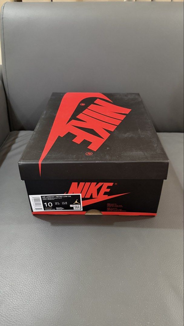 Air Jordan 1 Retro Low OG Chicago (Category: Sneakers) located in Tarlac. Submitted by happy_gilmore (Listing ID 1465419341, Image 2). Description: - Model: Air Jordan 1 Retro Low OG - Colorway: Varsity Red / Black / White (Classic Chicago) - Size: US 10 / UK 9 / EU 44 - Condition: Brand new, pristine, fresh out of the box - Inclusions: Original box included - 100% Authentic and ready to ship - Tarlac Area meetups - Money back if proven fake - Bo