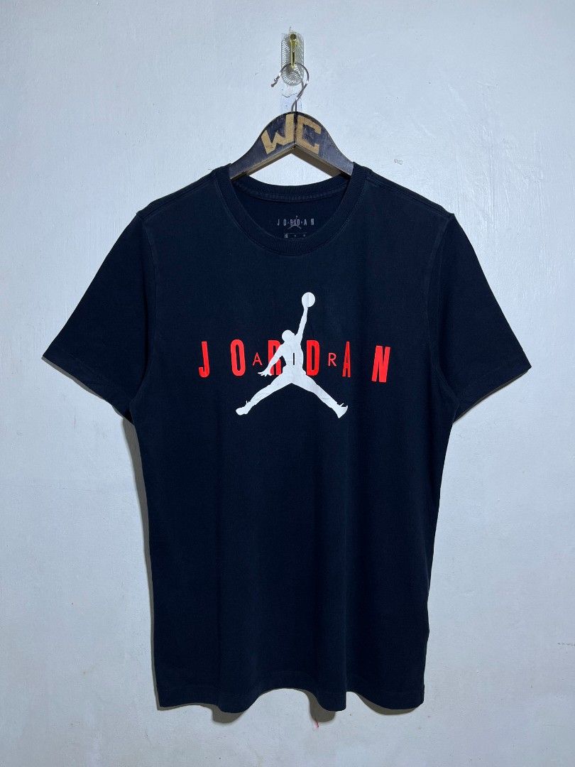 AIR JORDAN SHIRT (Category: Tshirts & Polo Shirts ) located in Dumaguete. Submitted by kingepoy (Listing ID 1465420374, Image 1). Description: Large - Fit to Medium Width 20.5 / Length 27.5 Excellent Condition 9.7/10 Color Rate No issue / Needs wash.