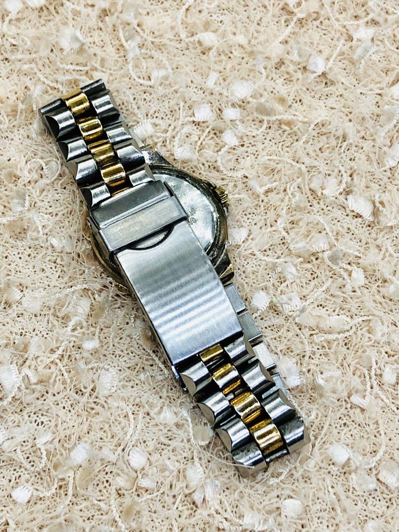 Ak (Category: Women's Watches) located in Cavite. Submitted by onstuffs_19 (Listing ID 1465558405, Image 3). Description: .