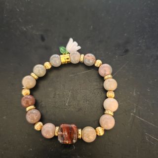 (Category: ) located in . Submitted by haiirocrystals (Listing ID 1465482757, Image 1). Description: .