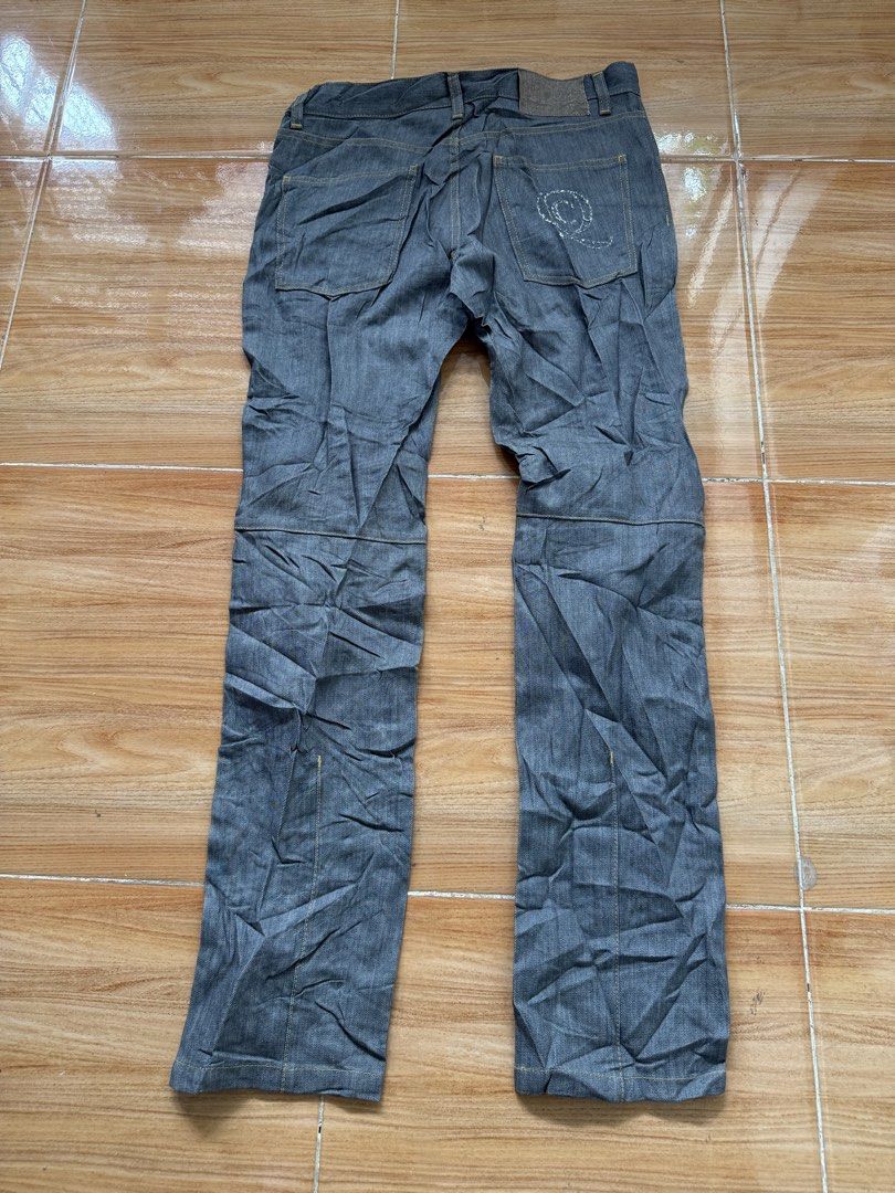 Alexander Mcqueen denim pants (Category: Jeans) located in Surallah. Submitted by evanskie021890 (Listing ID 1465397347, Image 1). Description: Alexander Mcqueen denim pants Slim fit As new No issue Size 46 on tag 32 waistline 41 length 1999 only .