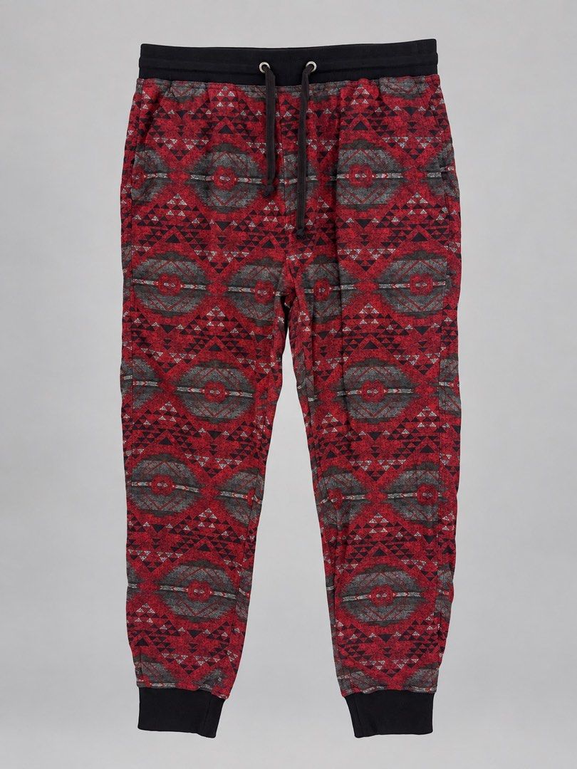 American Eagle Aztec Print Joggers (Red) (Category: Joggers) located in Manila. Submitted by socalkid (Listing ID 1465422412, Image 1). Description: American Eagle Aztec Print Joggers (Red) Lightweight comfort. Size: 18’ - waist (elastic waistband) 28’ - inseam ✅ Lightly used, no functional issue 🇺🇸 Bought in the US 💯% Authentic 💵 Price slightly negotiable 🛵 On-hand | Ready to ship ⚠️ Free shipping for purchases of two or more items.