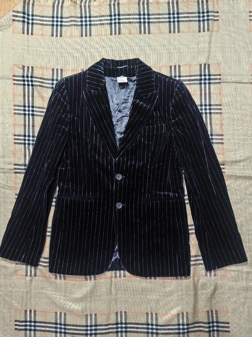 ANN DEMEULEMEESTER (Category: Coats, Jackets and Outerwear) located in Baguio. Submitted by curated_luxe_brandeds (Listing ID 1465513423, Image 1). Description: ANN DEMEULEMEESTER DIMENSION : L29 X W19 FITS MEDIUM MENS SEE PICS FOR DETAILS EXCELLENT CONDITION COLOR MAY VARY DUE TO LIGHTING MOP BDO /GCASH NO COD /COP FB PAGE /CAROUSELL : curated_luxe_brandeds FACEBOOK SELLING ACCOUNT : Esteph Colpita SA PHYSICAL STORE :STALL 324A THIRD FLOOR SKYWO