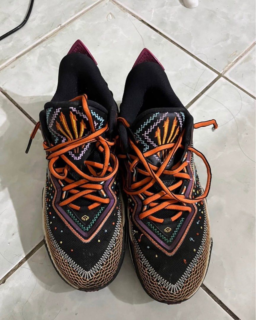 ANTA Kyrie 110S (Category: Sneakers) located in Manila. Submitted by grandearth.14a962 (Listing ID 1465506069, Image 1). Description: Anta basketball shoes Size: 10 US W/box Negotiable Loc: Sampaloc, Manila Pm if interested!.