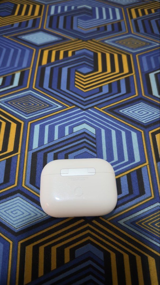 Apple AirPods Pro 2 Magsafe Charging Case (USB-C) (Category: Earphones) located in Pasay City. Submitted by epicdolphin.b517ab (Listing ID 1465441543, Image 3). Description: FS Airpods Pro 2 Magsafe Charging Case (USB-C) Case only .