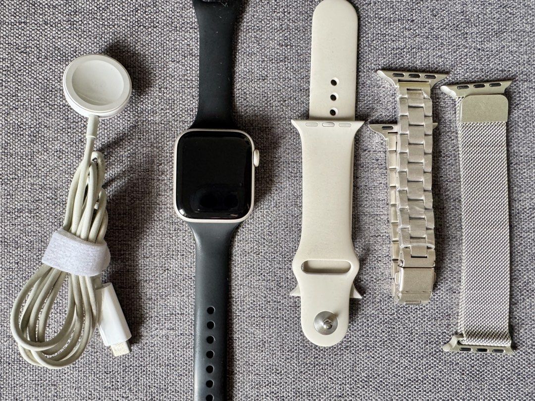 Apple Watch SE 2nd gen (Category: Wearables & Smart Watches) located in Caloocan City. Submitted by kc2106 (Listing ID 1465487796, Image 3). Description: - GPS only - no dents/ issues; with sign of usage but well taken care of. - with original charger. - with original starlight strap and 3 additional straps. - bought in Power Mac but no box na po - rfs: upgrade .