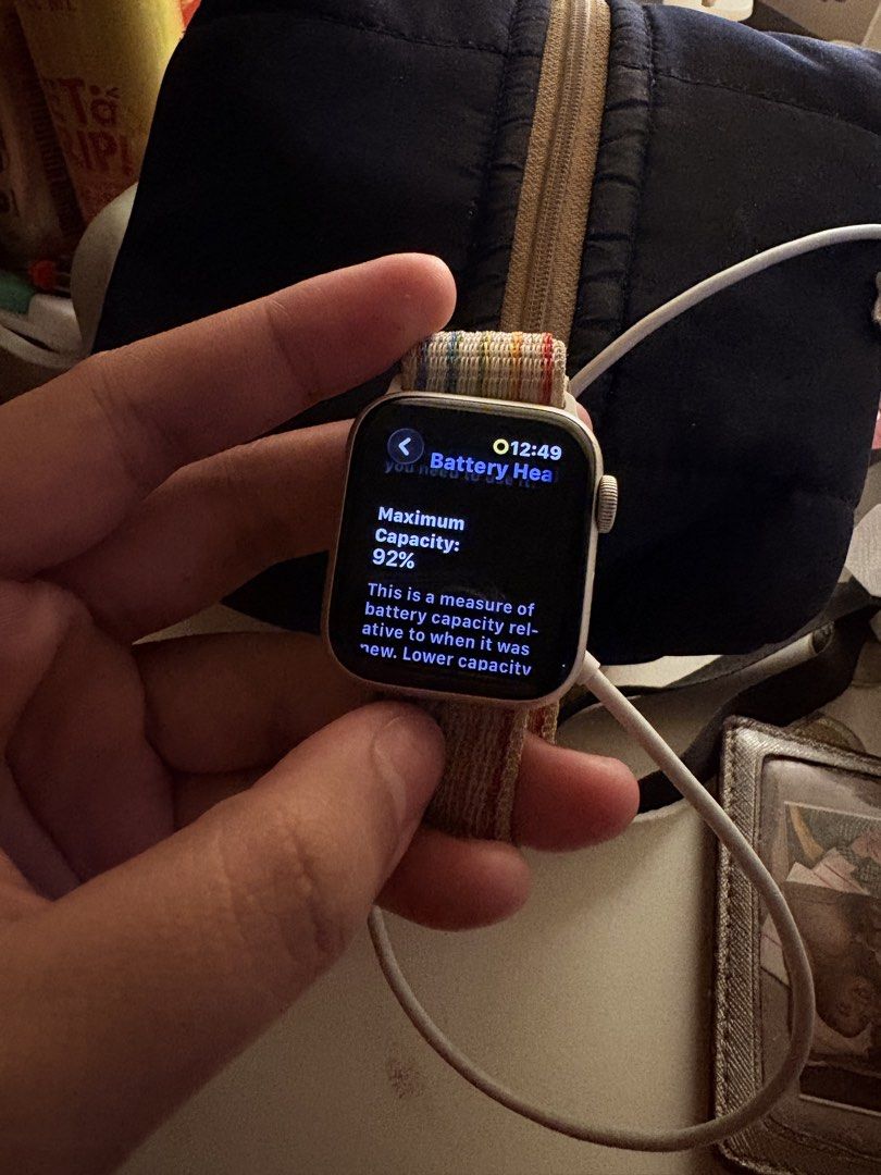 Apple Watch SE 40 mm starlight (Category: Other Gadgets) located in Bulacan. Submitted by fiiiiilz (Listing ID 1465416927, Image 3). Description: Selling my apple watch se 2nd gen Very egotiable for sure buyer Open for meetup around España Comes with original strap and charger No box .