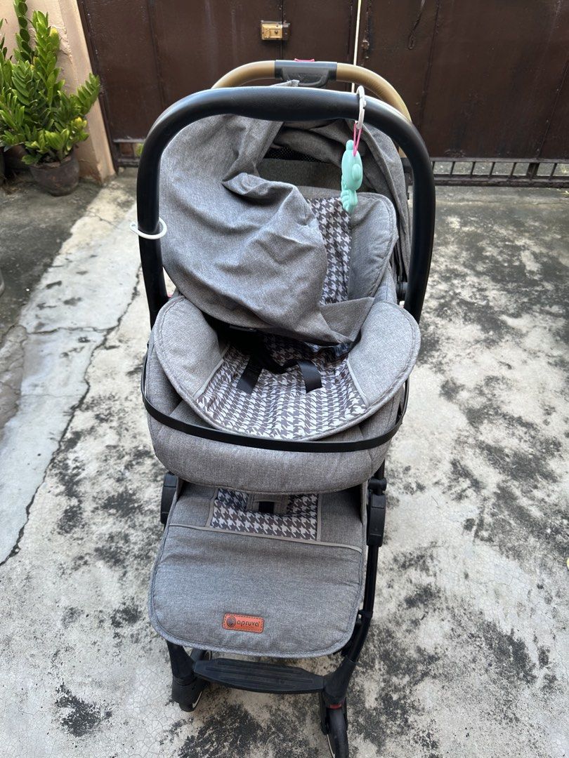 Apruva stroller and carseat/carrier (Category: Strollers) located in Taguig. Submitted by spencertroian (Listing ID 1465434465, Image 2). Description: 🍼 like new 🍼one click fold and open 🍼 lightweight 🍼 heavy duty up to 6 or 7years old 🍼 smooth wheels 🍼 in very good condition 🏷️ Php 5,500 📍 tunasan, muntinlupa .