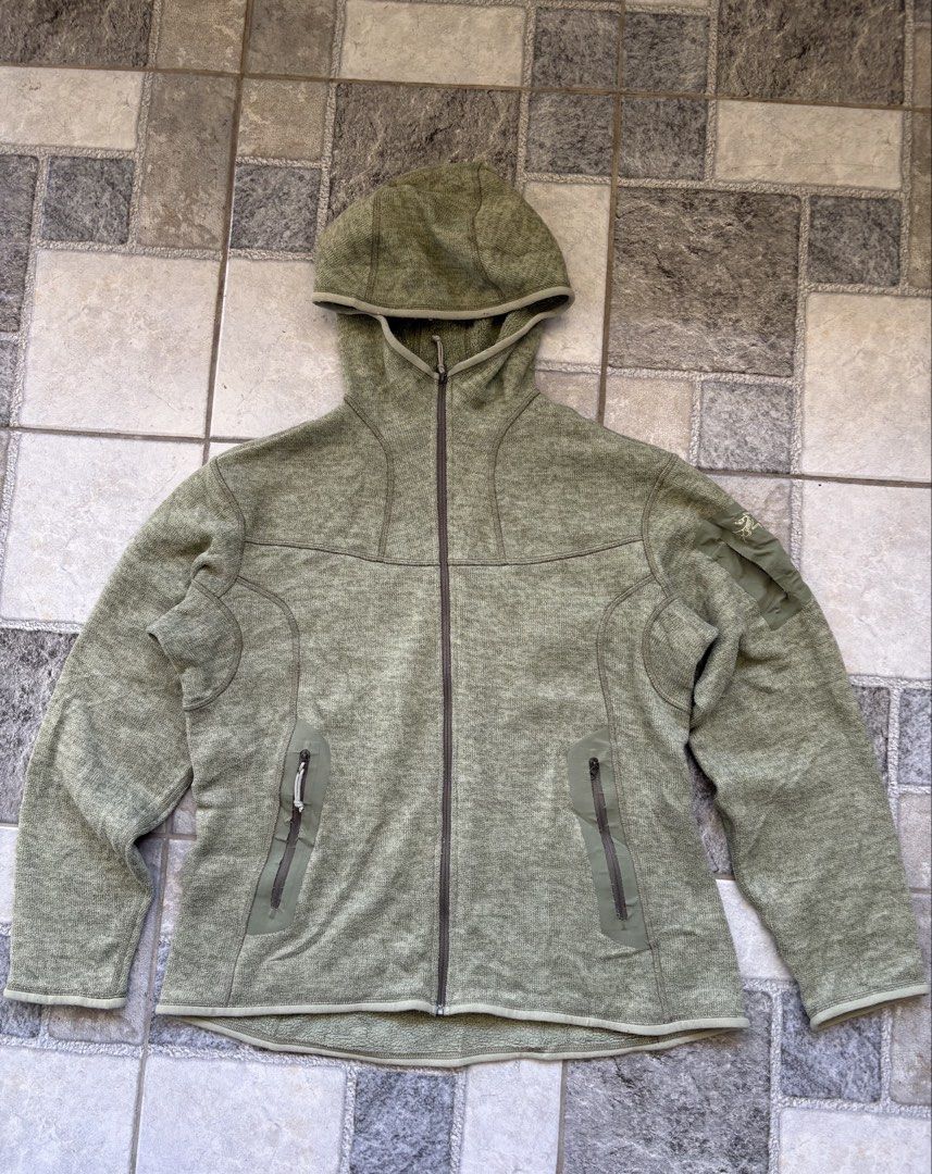 Arcteryx Polartec Fleece Jacket (Category: Coats, Jackets and Outerwear) located in Calamba. Submitted by manila.fits (Listing ID 1465434934, Image 1). Description: Arcteryx Polartec Fleece Jacket Small Width 22 Length 26 In pristine condition Issue see photo.