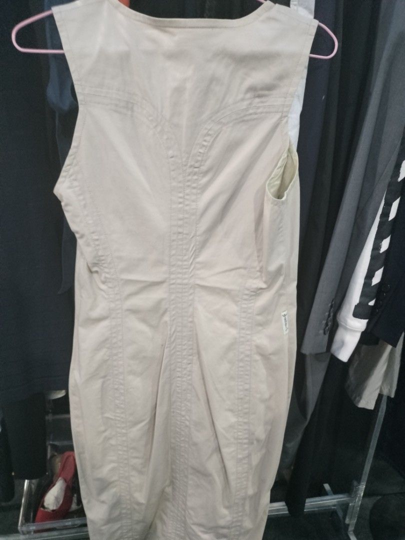 Armani Dress white (Category: Dresses) located in Quezon City. Submitted by dex.colletions (Listing ID 1465523370, Image 3). Description: authentic preloved size - Small to medium pm.
