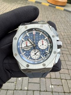 (Category: ) located in . Submitted by ninety_one_timepiece (Listing ID 1465401031, Image 1). Description: .