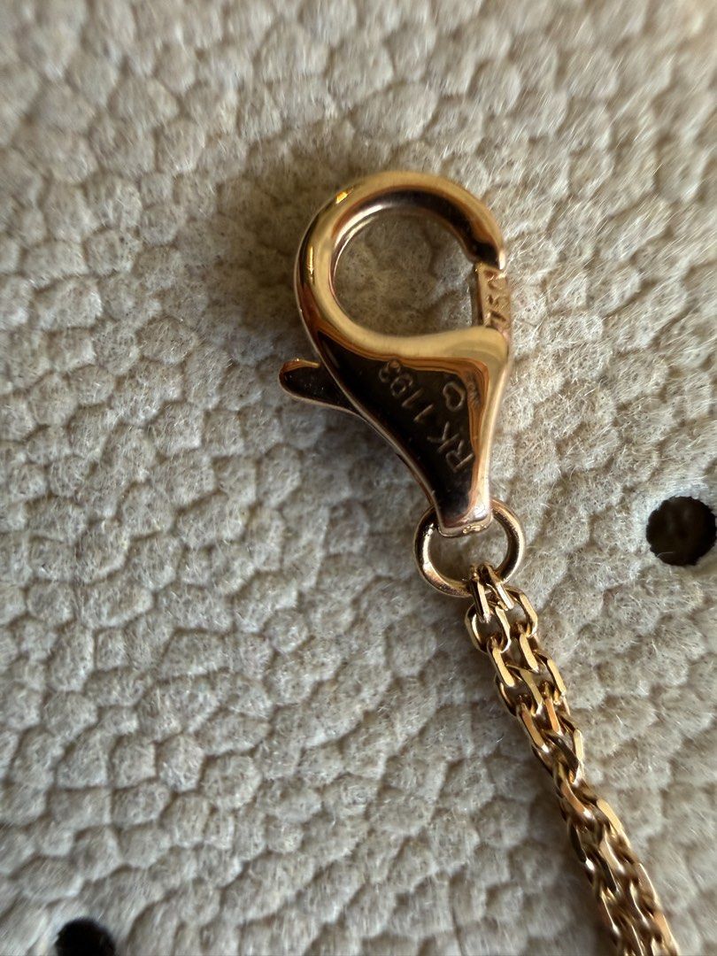 Auth Cartier Trinity Necklace (Category: Necklaces) located in Makati City. Submitted by aurummaison (Listing ID 1465413570, Image 3). Description: 16 inches.