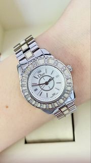 (Category: ) located in . Submitted by rujaywatches (Listing ID 1465492878, Image 1). Description: .