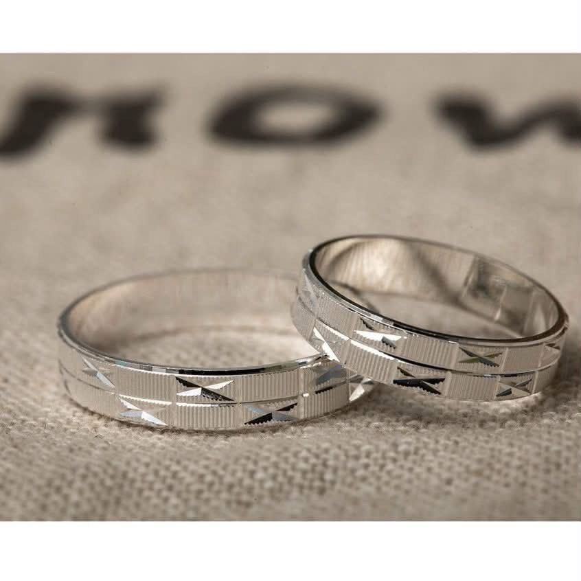 Authentic 92.5 Sterling Silver Couple Ring/ Wedding Ring (Category: Rings) located in Manila. Submitted by pulzerasjewelry (Listing ID 1465414070, Image 3). Description: 100% Authentic 925 Silver Authentic Sterling Silver made in Italy ✔️Authentic 92.5 Sterling Silver ✔️Authentic Silver ✔️Zirconian Stone ✔️Made in Italy •Same day delivery for Metro Manila via Lalamove/Grab🛵 •LBC Shipment for Provinces area •Tiktok Checkout option •Shipping Natio