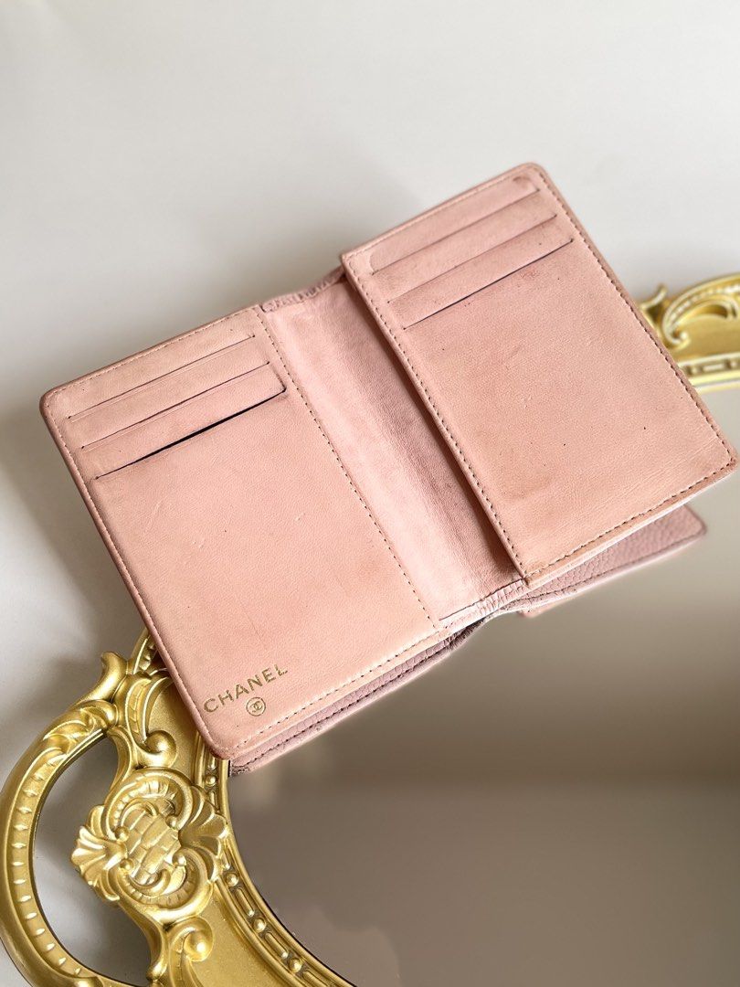 Authentic Chanel Card Wallet (Category: Luxury Bags & Wallets) located in Quezon City. Submitted by vintagemuseco.ph (Listing ID 1465472020, Image 2). Description: Vintage from Japan Minor discoloration Scratches sa corner lang Orig price is 20k sa preloved to.