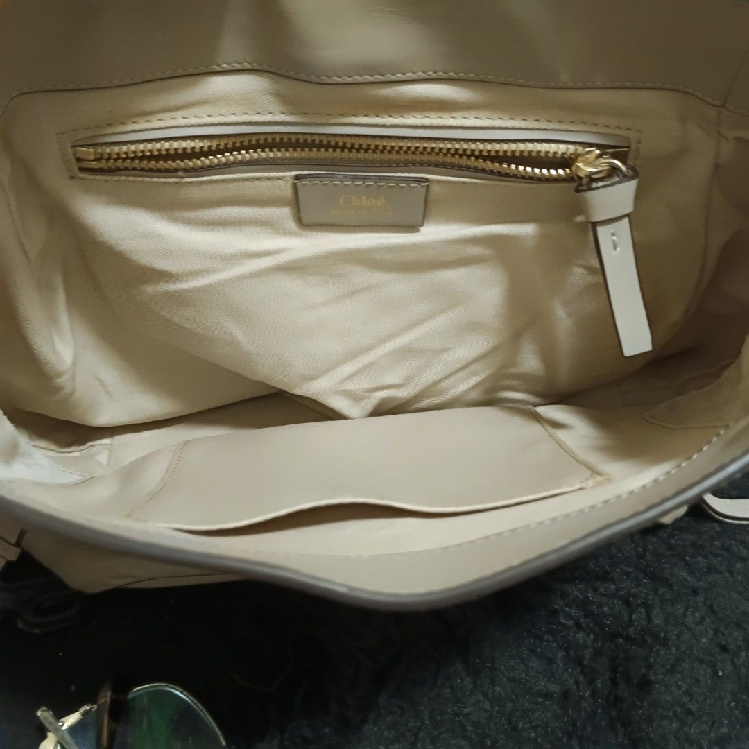 Authentic chloéfaye (Category: Luxury Bags & Wallets) located in Manila. Submitted by ainadelacerna25 (Listing ID 1465422755, Image 3). Description: authentic chloéfaye issue missing sling for backpack use/minimal rubs not visible.