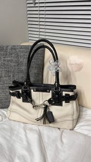 (Category: ) located in . Submitted by luvebags (Listing ID 1465489619, Image 1). Description: .
